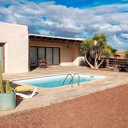 Upupa Otel Lajares